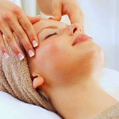 Treating Oily skin using Hylaronic Acid-Beauty Salon Matamata - Gloss Beauty Boutique 7 888 9960